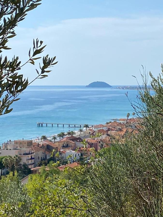 Villa Paolina Ceriale - App. 4 Posti ภายนอก รูปภาพ