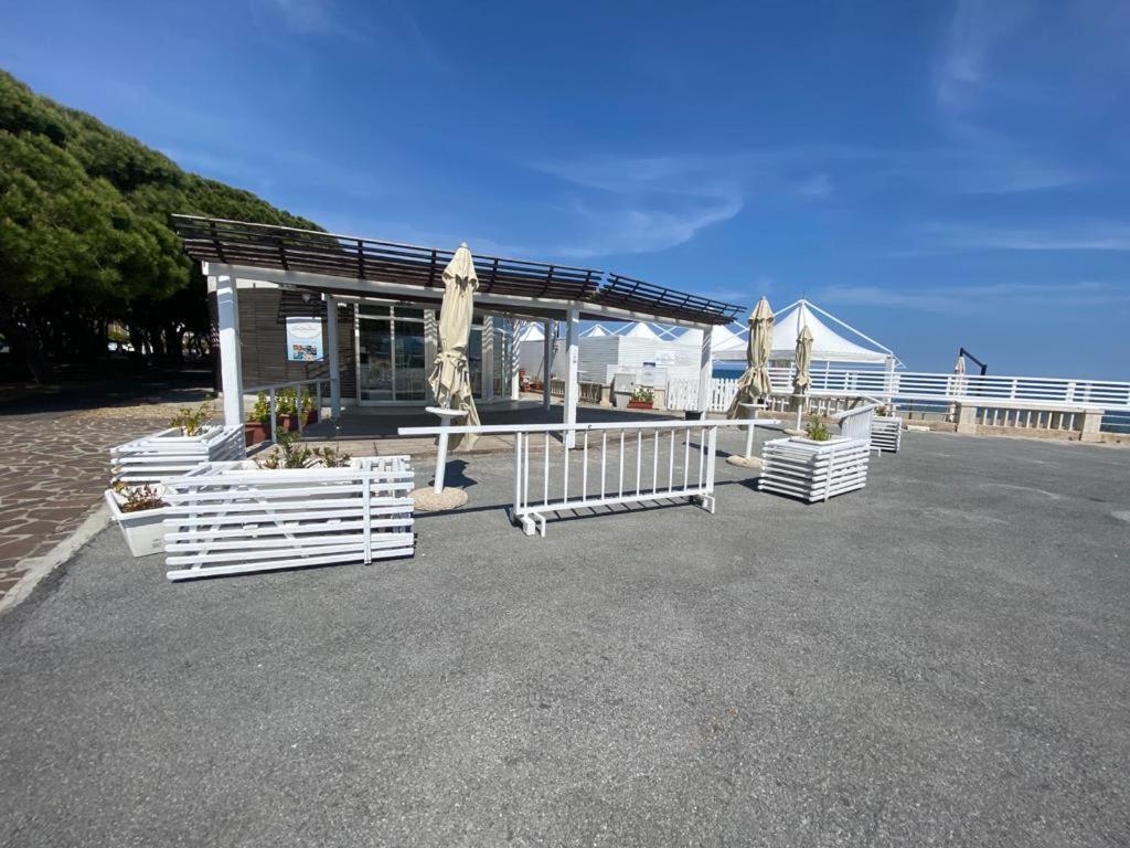 Villa Paolina Ceriale - App. 4 Posti ภายนอก รูปภาพ